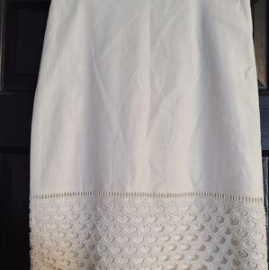 NWT Ann Taylor size 2 ivory skirt